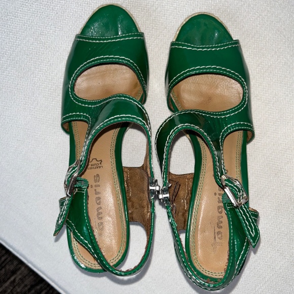 Tamaris (39) green patent leather sandals with stacked wooden heels. - Picture 3 of 12